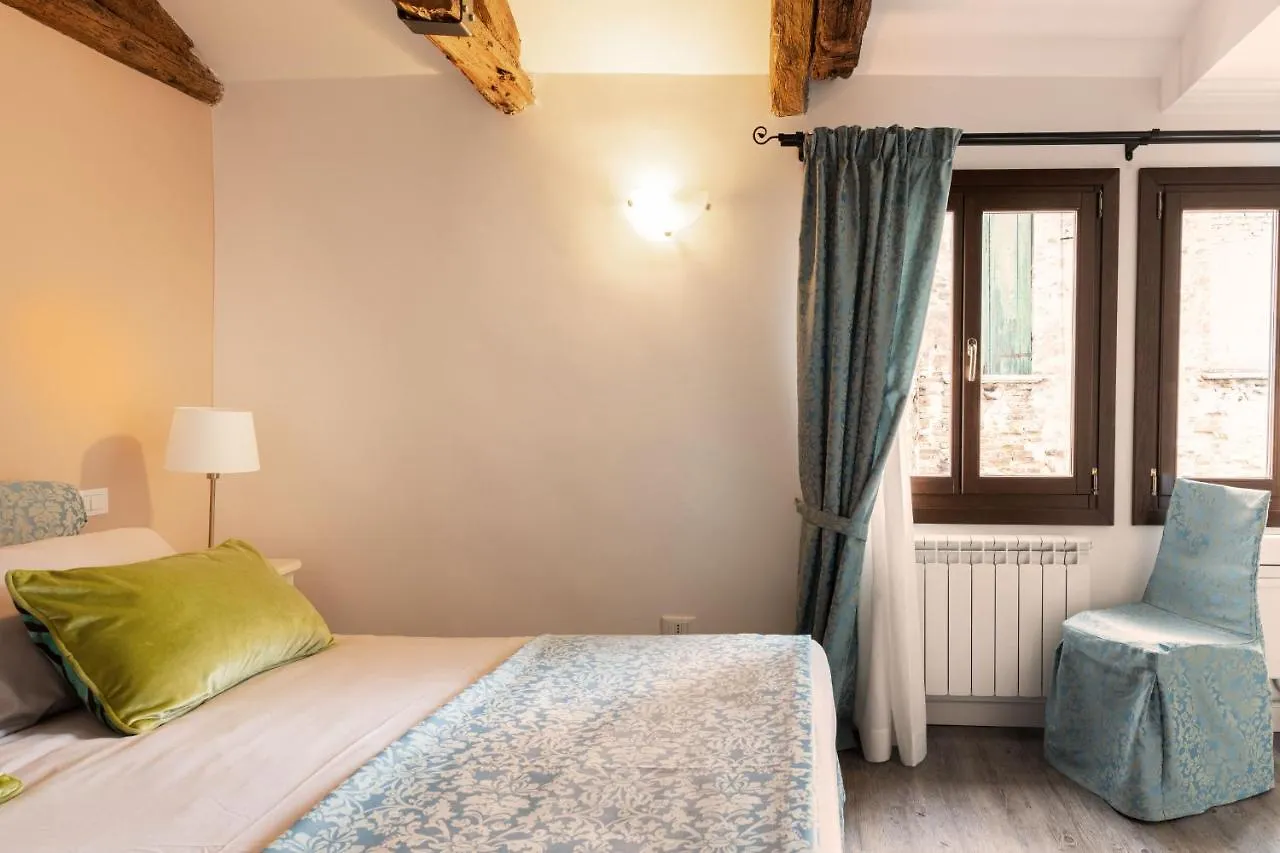 Al Vecchio Forno Hotel Venice 2*,  Italy